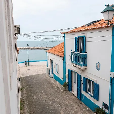 Casa Aguarelas بيت ضيافة 4*