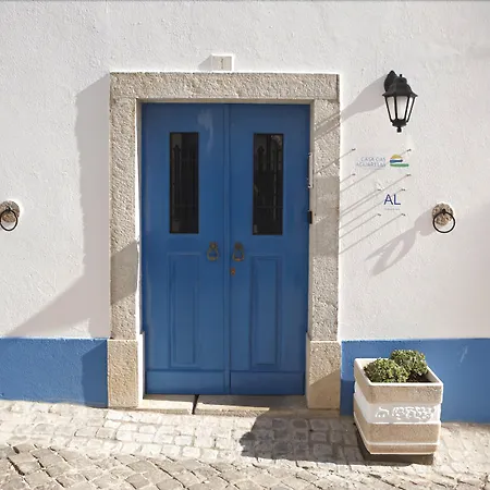 Casa Aguarelas بيت ضيافة 4*