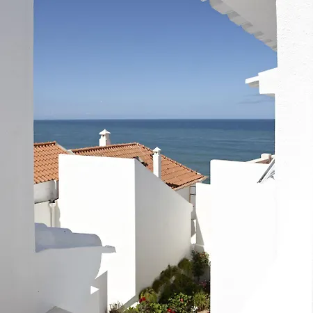 Casa Aguarelas 4*