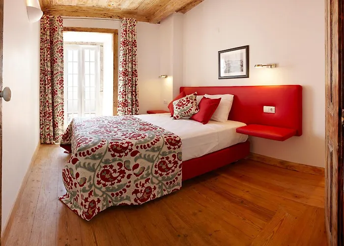 Guest house Casa Aguarelas 4*