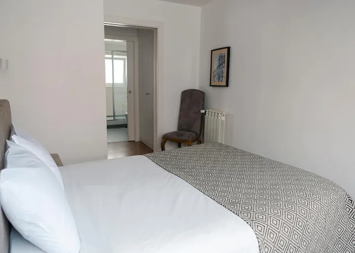 Guest house Casa Aguarelas 4*