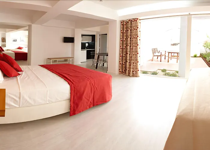 Guest house Casa Aguarelas 4*