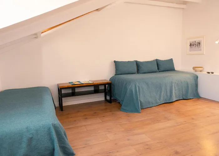 Casa Aguarelas בית הארחה 4*