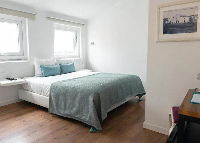 בית הארחה Casa Aguarelas 4*