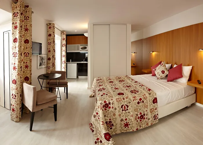 Casa Aguarelas 4* אריסרייה